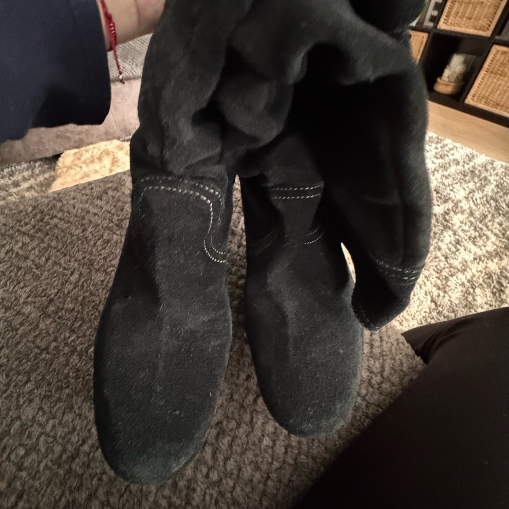 Michael Kors Black Suede Slouchy Heeled Boots. 7.5 - Picture 2 of 7